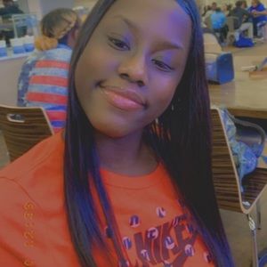 Meet your Posher, Areya